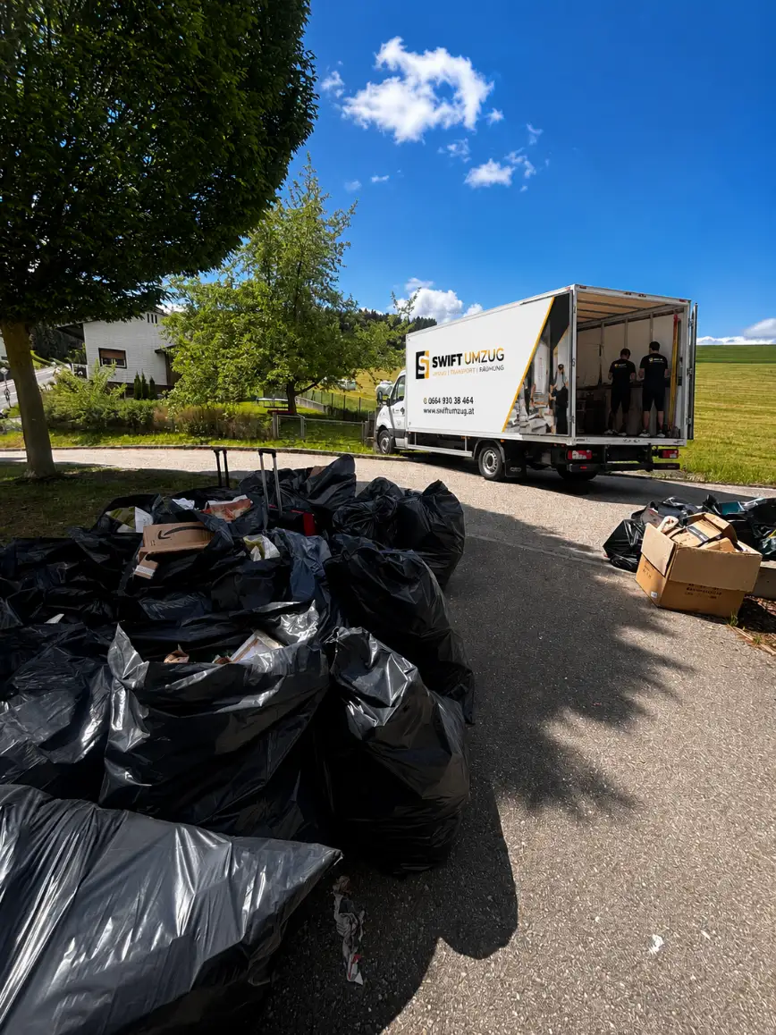 Entrümpelung Wien – Swift Umzug räumt vollständig und transportiert Sperrgut fachgerecht ab
